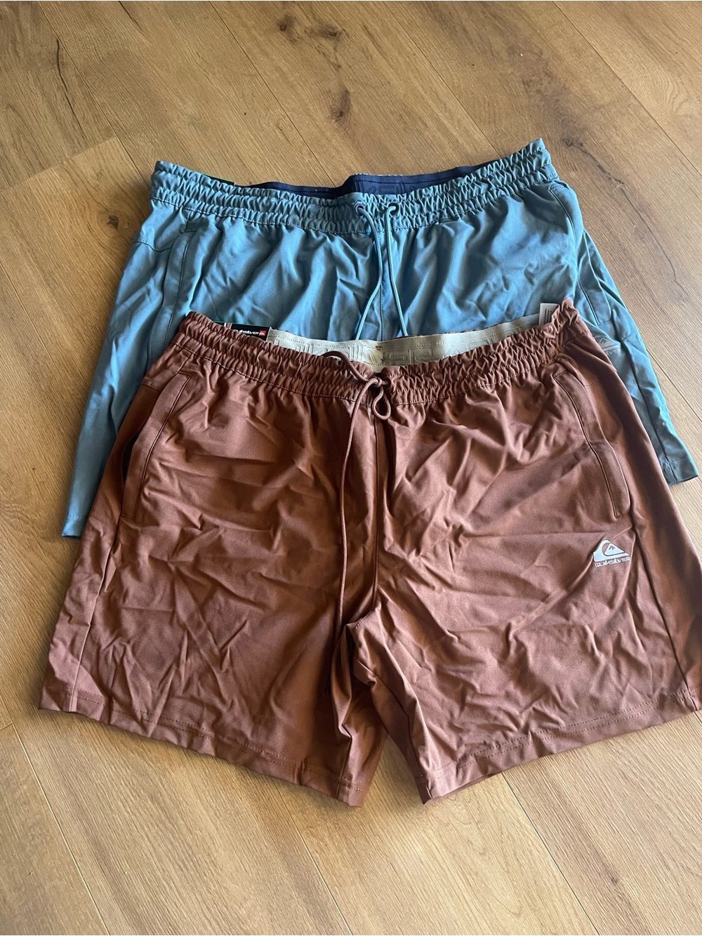 Quiksilver Men's Brown and Light Blue Athletic Swim Shorts